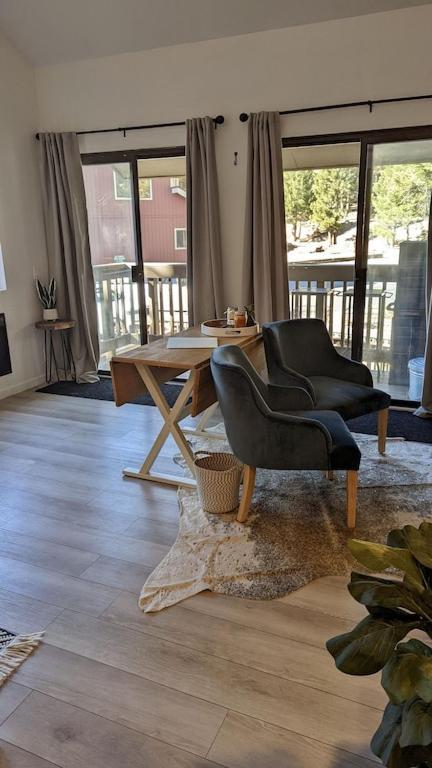 Cozy Condo Walking Distance To Village And Gondola W/ Pool/ Jacuzzi Sleeps 4. Μαμούθ Λέικς Εξωτερικό φωτογραφία